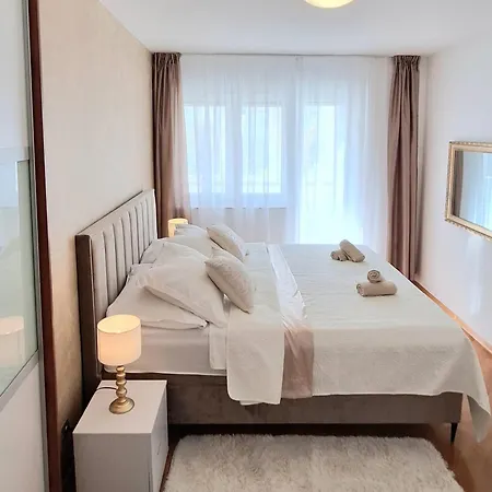 Leona Appartement *
