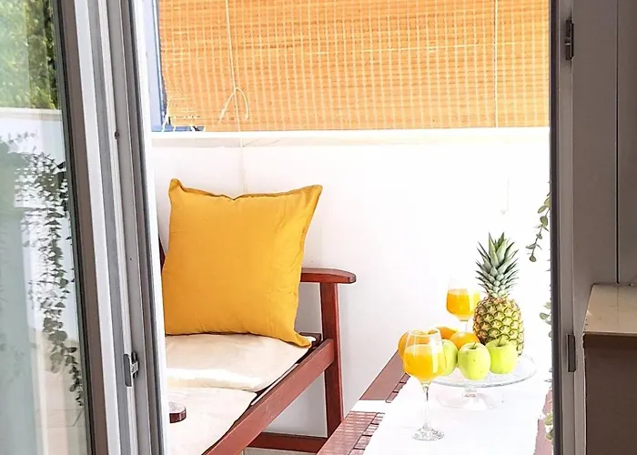 Leona Apartment
